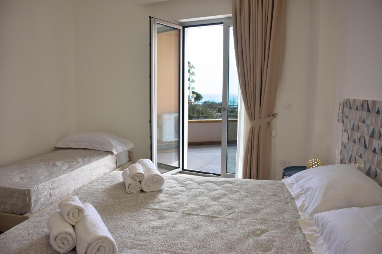 Accomodati B&B Марина-ди-Джойза-Йоника Экстерьер фото