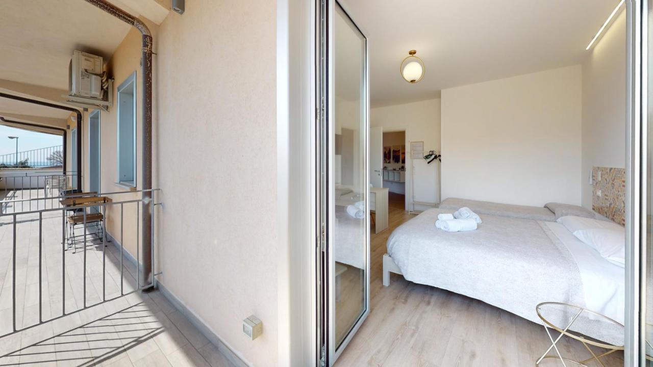 Accomodati B&B Марина-ди-Джойза-Йоника Экстерьер фото